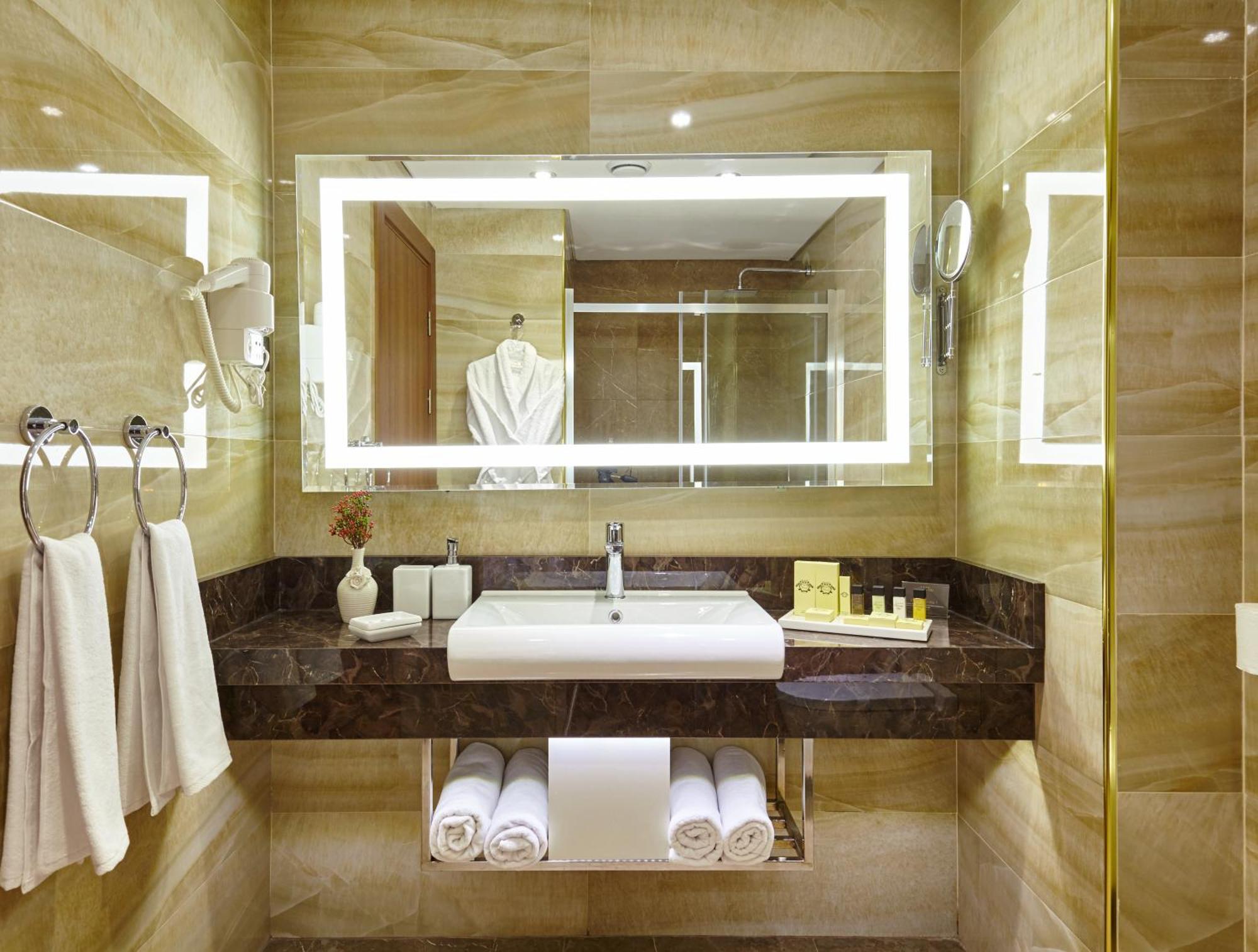 Buruciye Hotel Сивас Екстериор снимка