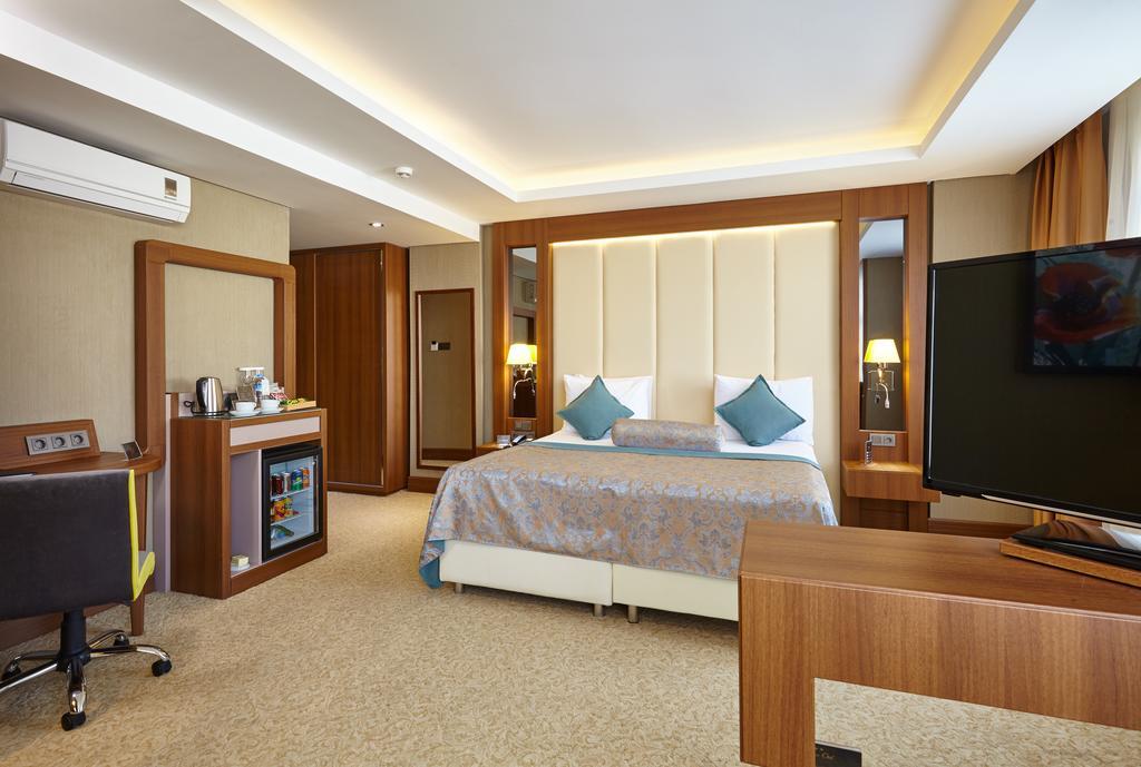Buruciye Hotel Сивас Екстериор снимка